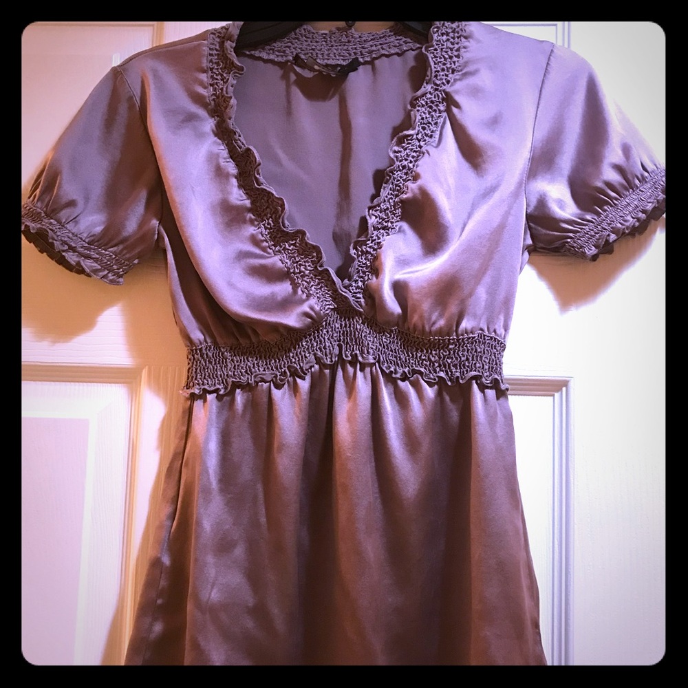 Beautiful silky BCBG Maxazria blouse size xxs